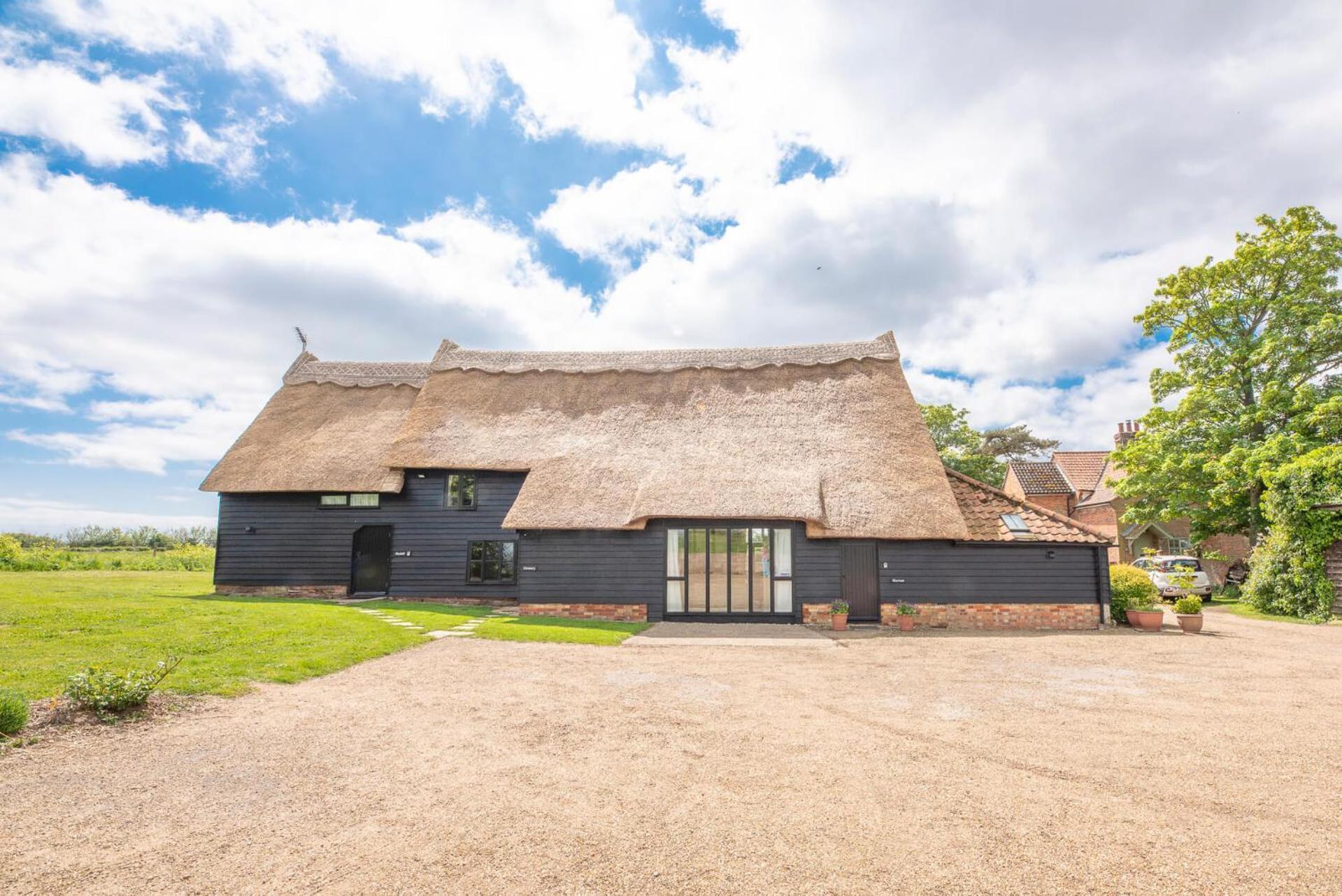 Harvest Valley Farm Barns, Snape * Saxmundham